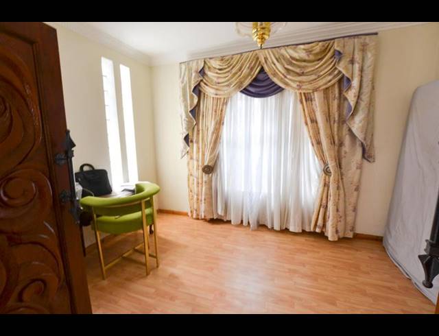 5 BEDROOM HOUSE FOR SALE IN HEUWELOORD